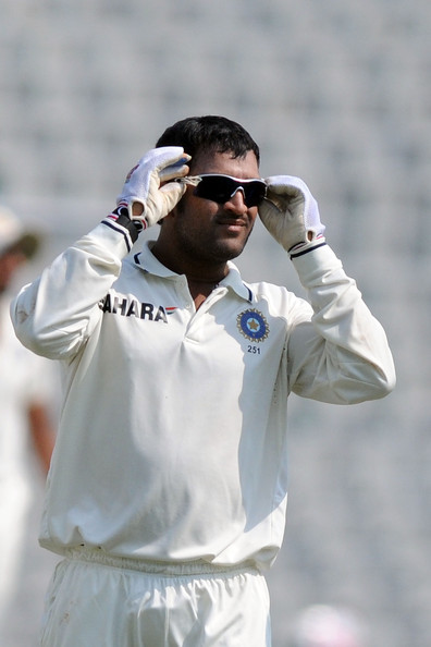 Mahendra+Singh+Dhoni+First+Test+Day+Four+India+iP9gSqgwwNwl