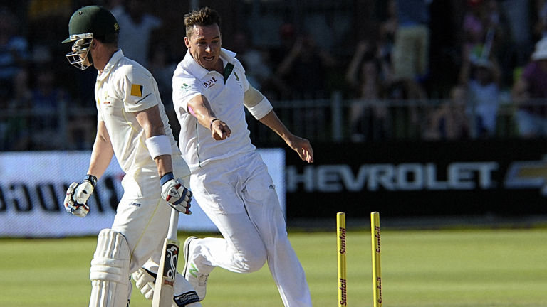 dale-steyn-south-africa-port-elizabeth-cricket-brad-haddin-australia_3089230