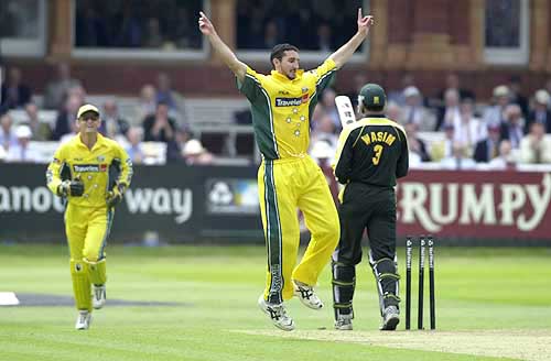 Gillespie has just bowled Wasim for 17